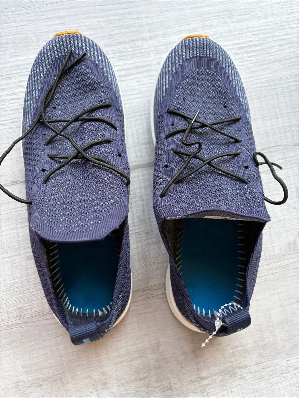Native Men's Slip-On Knit Sneakers in Navy with Black Laces, Size 7.